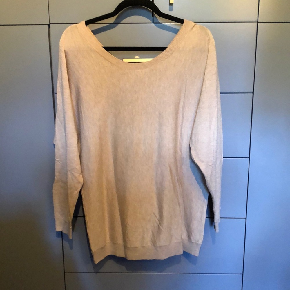Cozy Vince camel color sweater size M